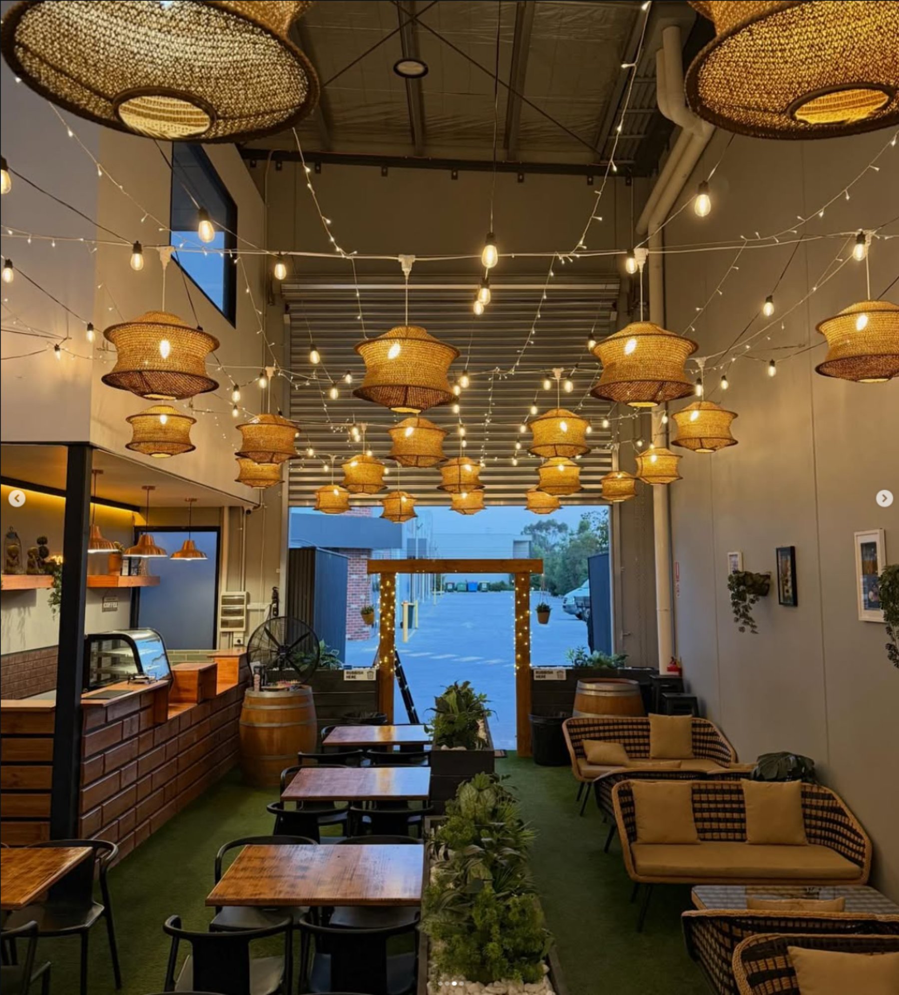 Laphing Central hero